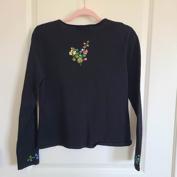 Northern Isles Black Button Up Floral Embroidered Cardigan Sweater Size Small - Picture 7 of 9